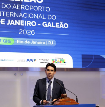 Expectativa é leiloar Aeroporto de Brasília em novembro, diz ministro