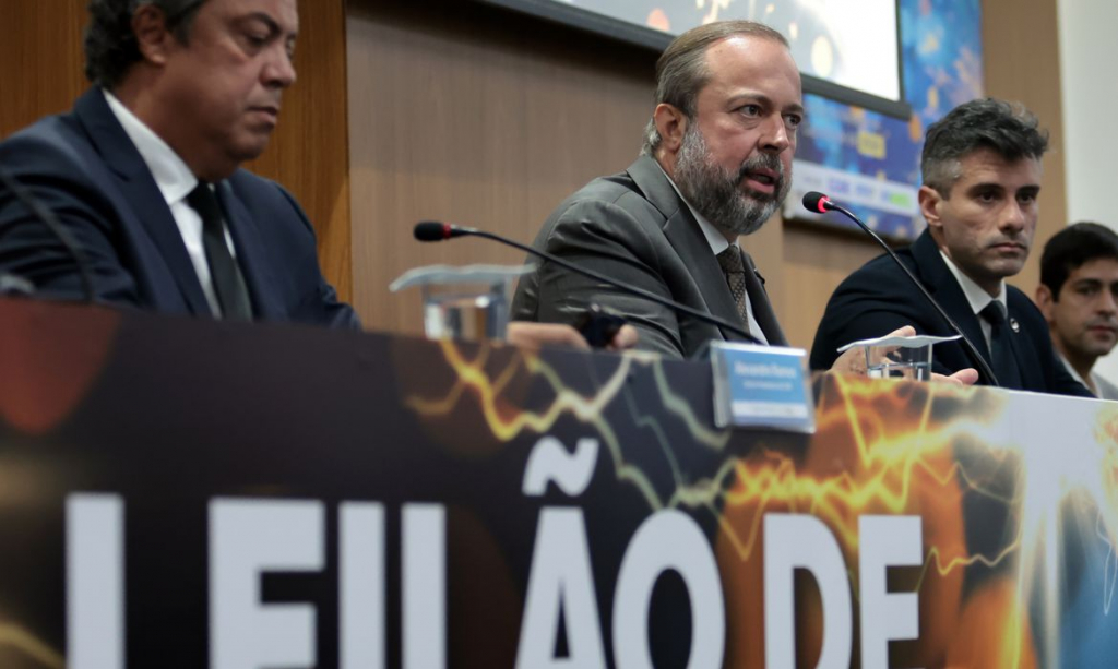 Nós Fizemos O Maior Leilão De Térmicas Da História Desse País”, Disse Alexandre Silveira, Ministro De Minas E Energia Foto Agência Brasil