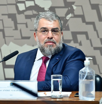 Nenhum brasileiro pediu ajuda para deixar o Irã, diz embaixador