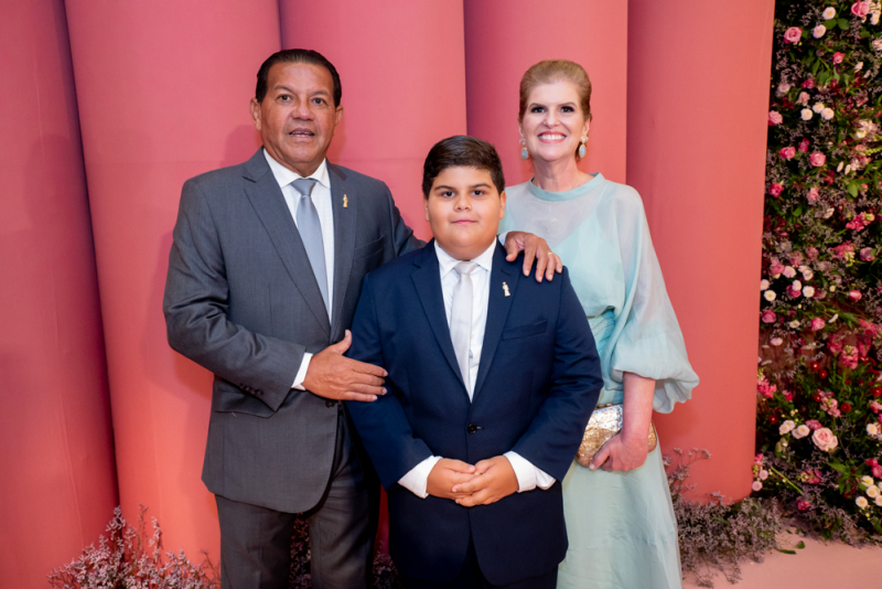 15 anos - No Gran Marquise, Helena Pimentel debuta em clima primaveril