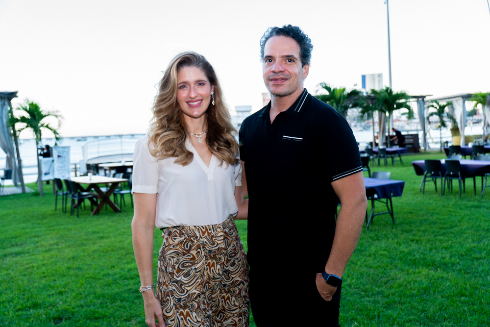 Rebeca Leal Bastos E Thiago Holanda (2)