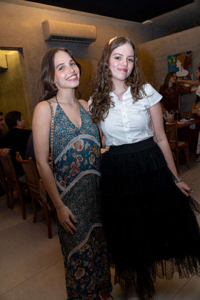 Rebecca E Rachel Novais (1)