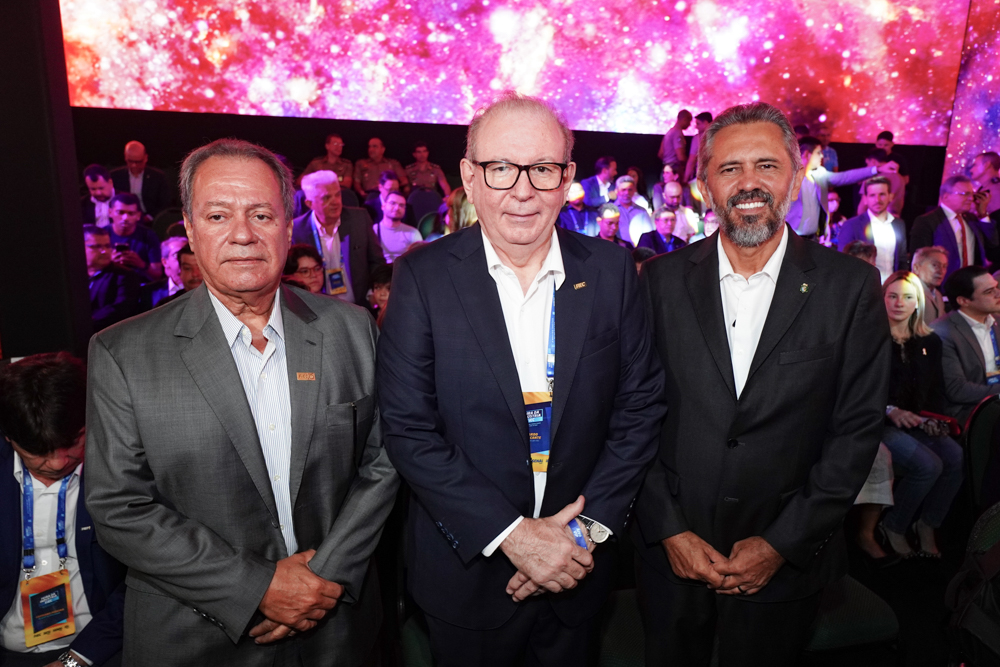 FIEC abre Feira da Indústria com autoridades e lideranças no Centro de Eventos do Ceará