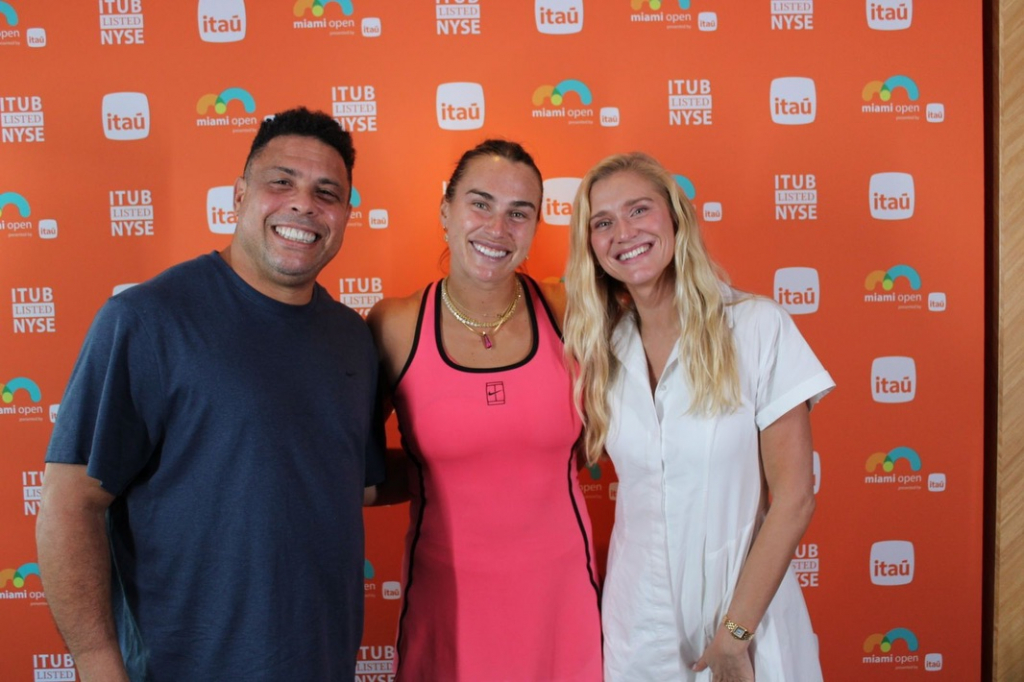 Ronaldo Fenômeno e Celina Locks no Miami Open com Aryna Sabalenka - Fotos: Reprodução/Instagram