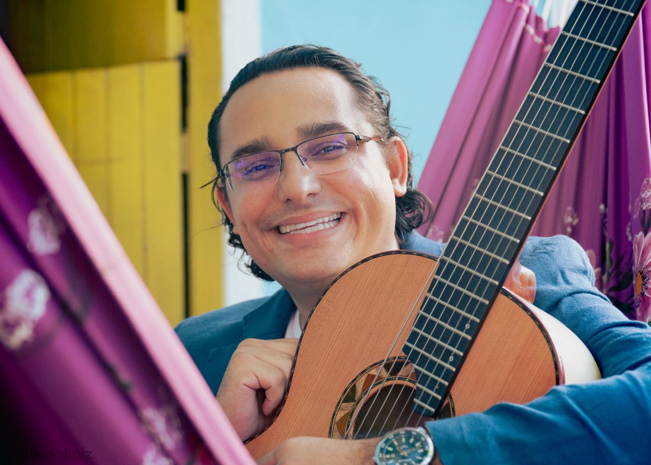 Samuel Rocha representa o Ceará no Festival de Choro de Rotterdam durante turnê europeia