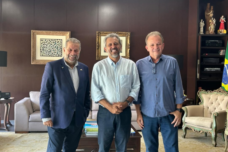 PDT aposta em reaproximação com PT para atravessar crise interna no Ceará