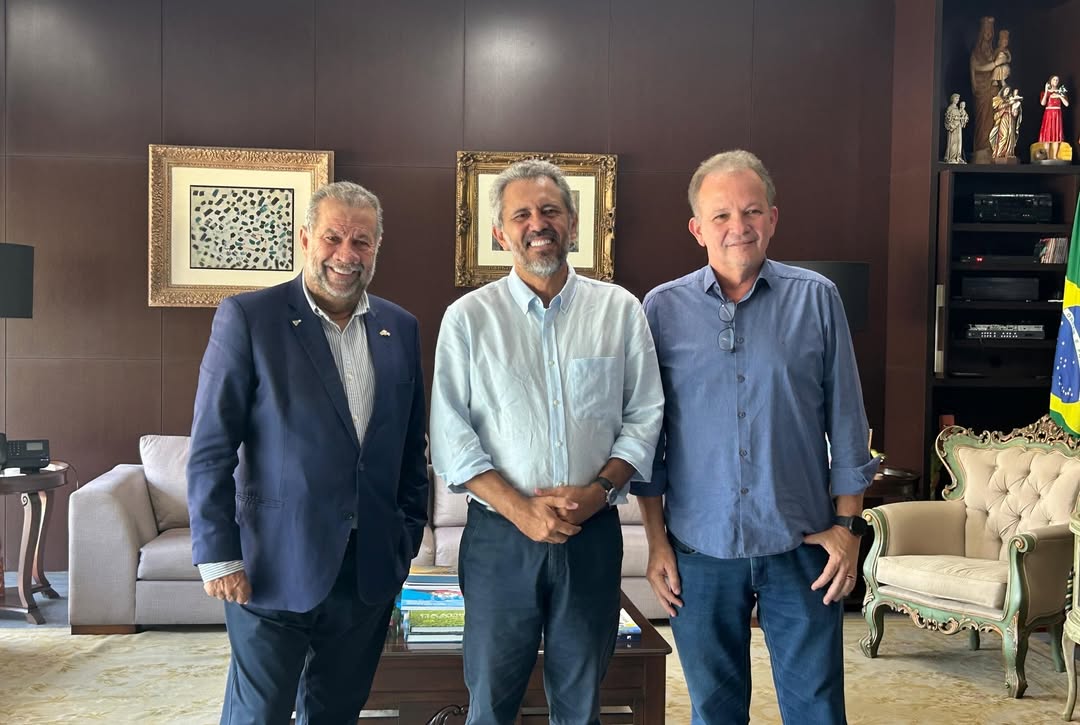 PDT aposta em reaproximação com PT para atravessar crise interna no Ceará