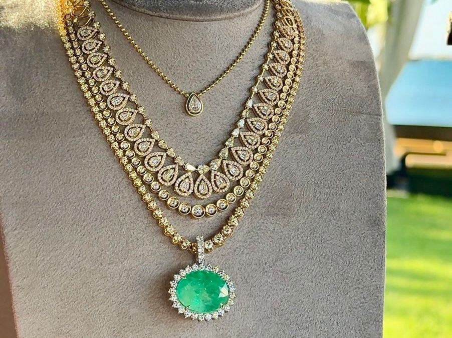 Selecto Joias apresenta curadoria autoral com peças modernas e atemporais