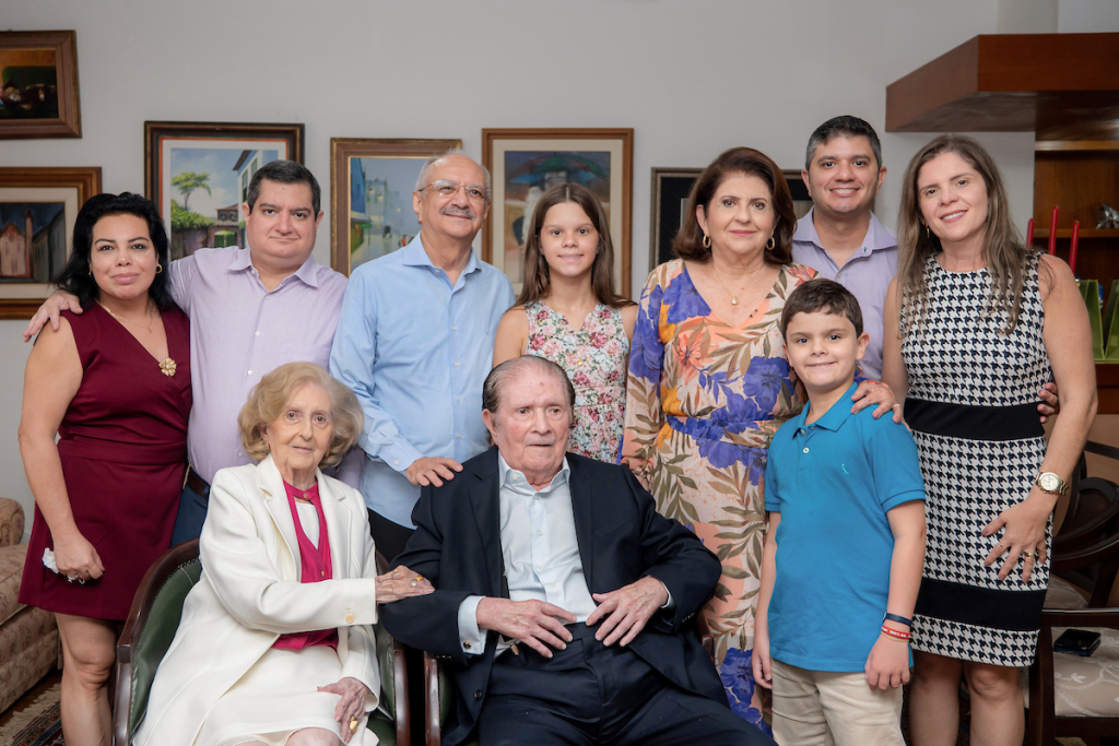 Selma Dias, João Anastácio, Regina Benevides, Valmir Paulino Dias, Mauro Benevides, Sofia Benevides, Regina Maria, Bento Benevides, Lucas Benevides E Lourdiane Mendes