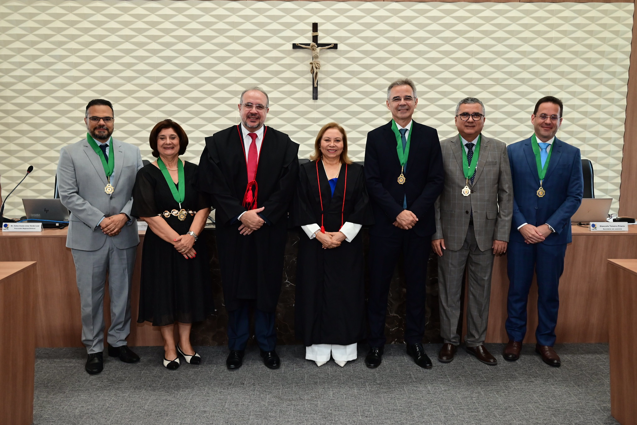 Comenda do TRE-CE evidencia alinhamento entre tribunais no Ceará