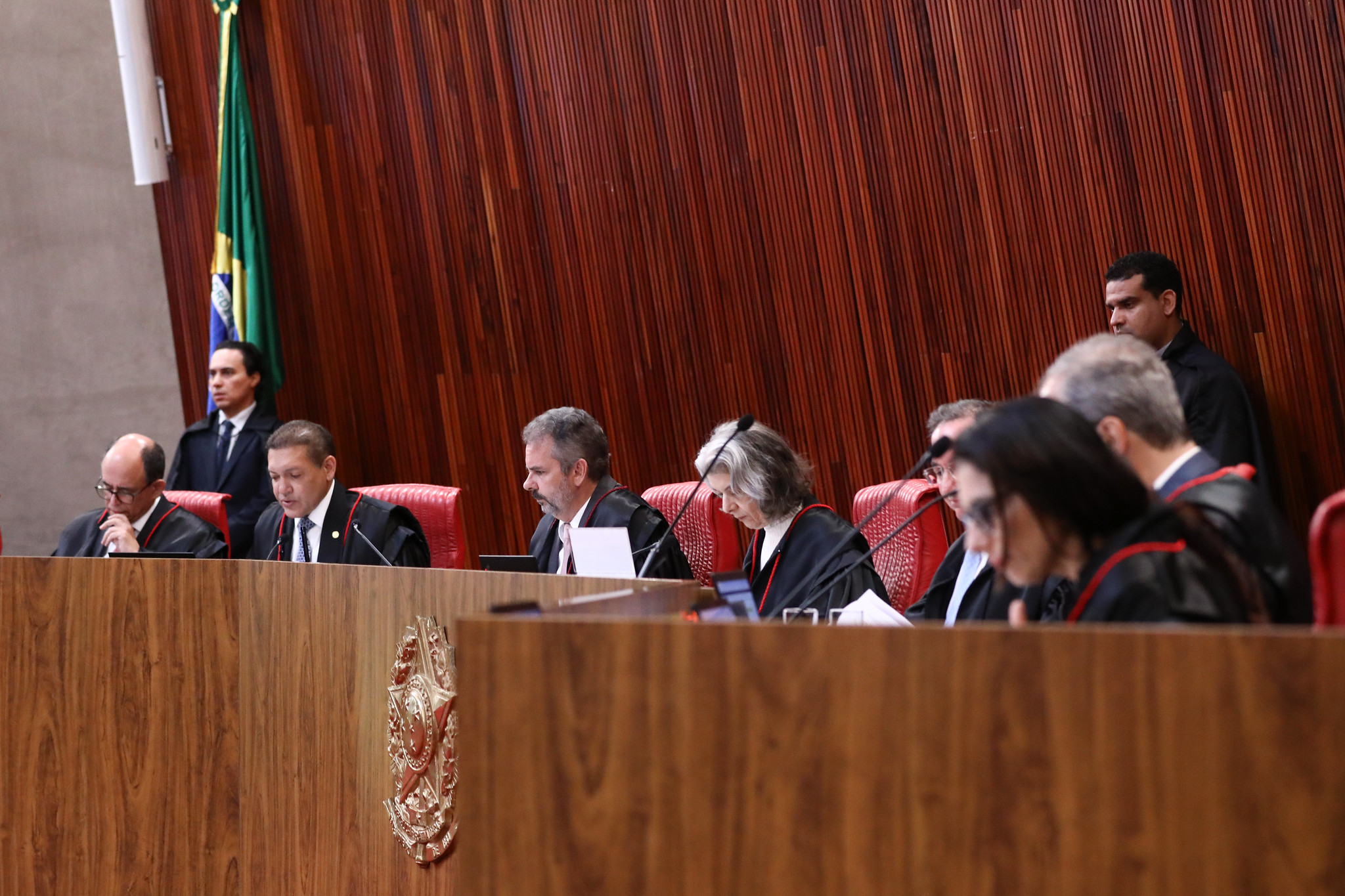 Justiça Eleitoral conclui votação de normas e estabelece calendário oficial e diretrizes de propaganda