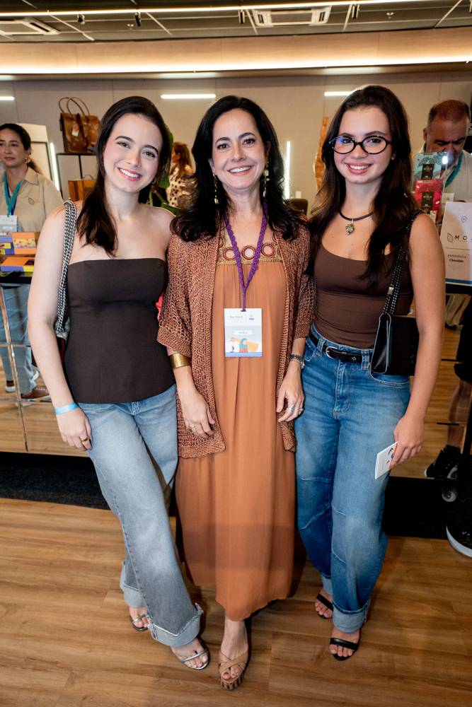 Vitória, Natália E Elita Abreu