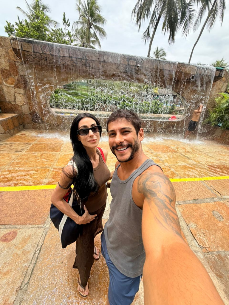 Michelle Barros e Shia