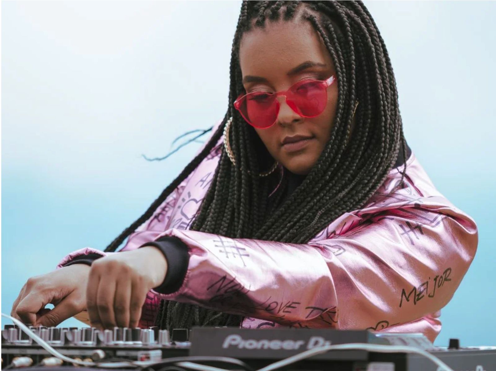 Baile GreenGo: DJs brasileiros com carreira internacional comandam a pista em Fortaleza