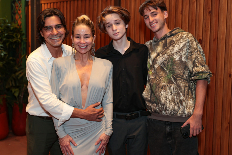 No Rio, Danielle Winits retorna com espetáculo “Choque” sob aplausos da família e do circuito cultural