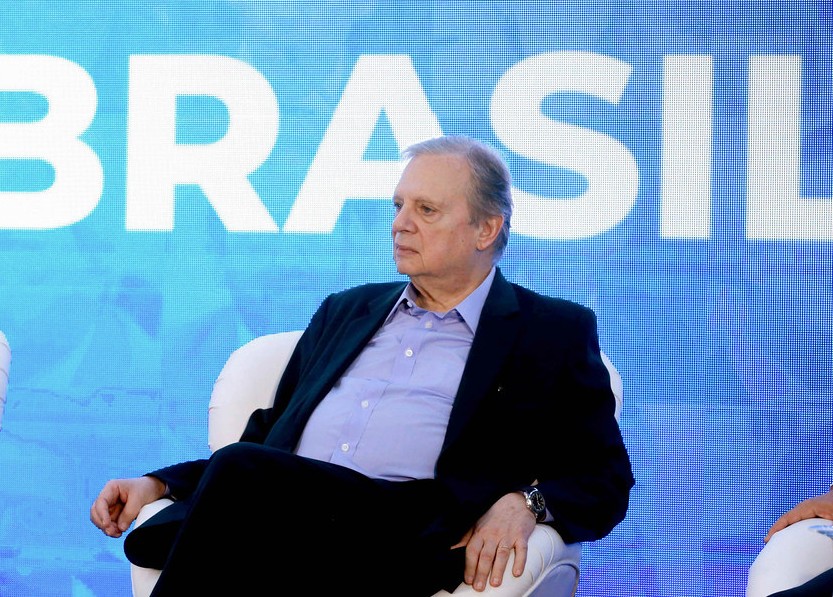 Sinduscon-CE reúne Tasso Jereissati em encontro estratégico com jovens lideranças