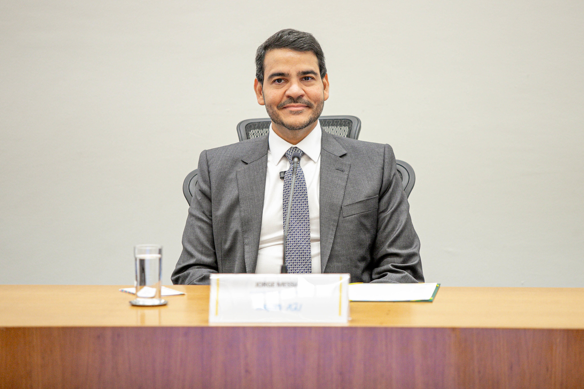 Indicação de Jorge Messias ao STF chega ao Senado e expõe tensão entre Planalto e Congresso