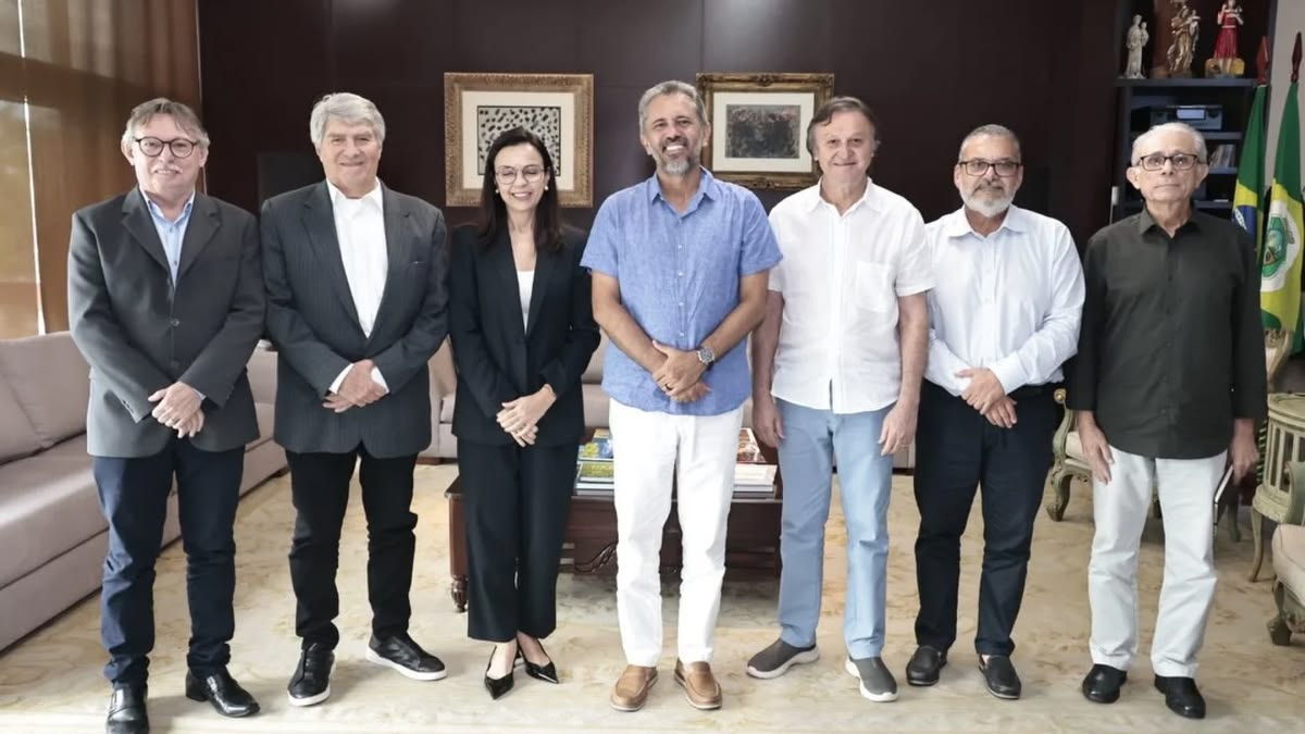 Elmano de Freitas e Cirilo Pimenta articulam projeto de R$ 1,5 bilhão para criação de hub logístico