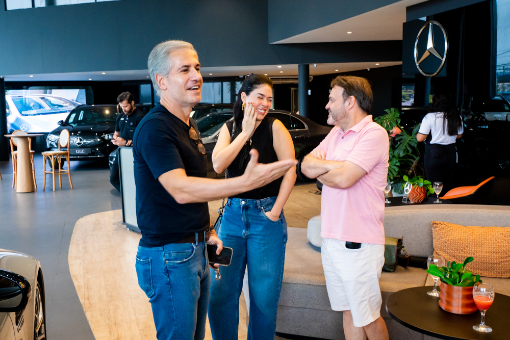 Adolfo E Mariana Bichucher, E Marcos Viveiros