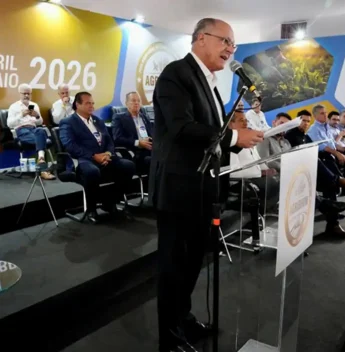 Alckmin anuncia R$ 10 bilhões para modernização de máquinas agrícolas
