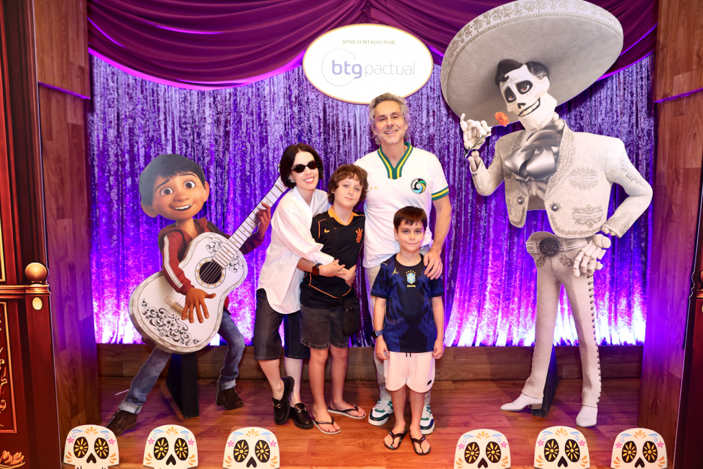 Noite de estreia reuniu artistas e famílias no Teatro Riachuelo Rio - Fotos: Lucas Teixeira / RT Fotografia