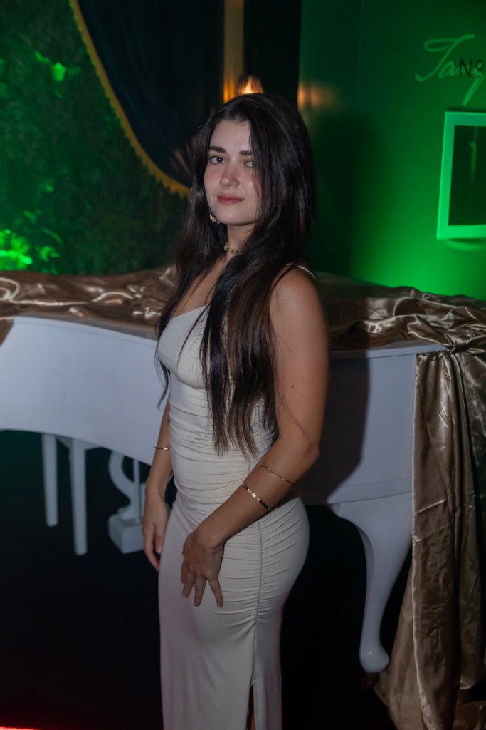 Alice Garcez Carneiro