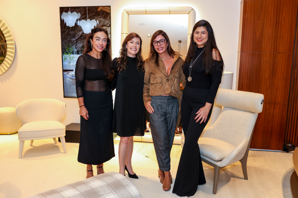 Ana Paula Lespa, Karina Afonso, Fernanda Rochet E Alexandra Gabry 3854