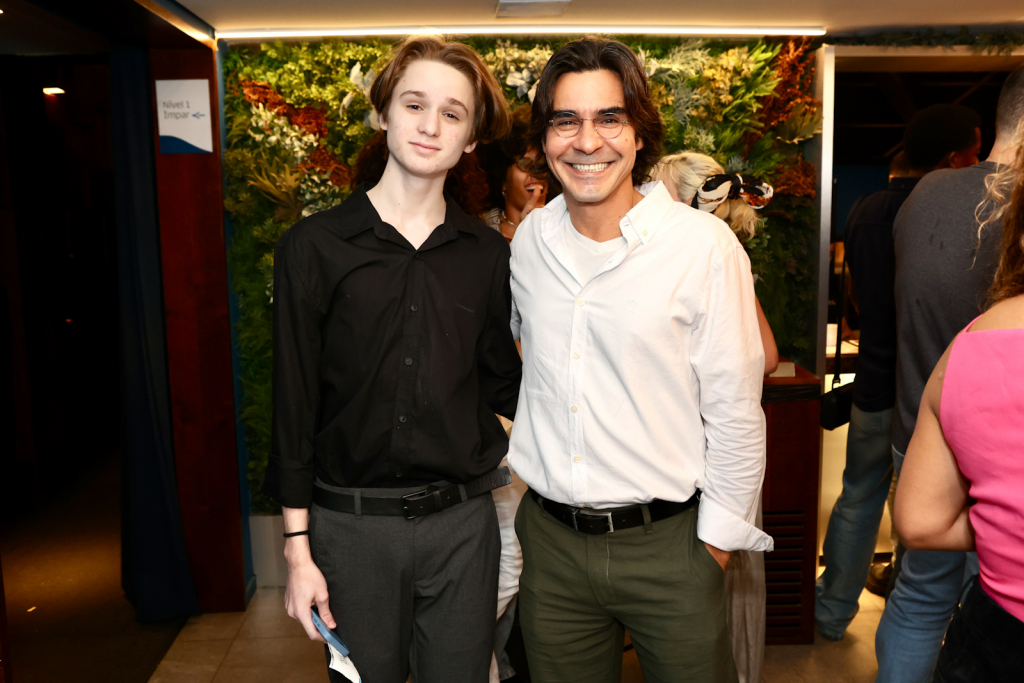 André Gonçalves E Guy Winitstowisly 8267