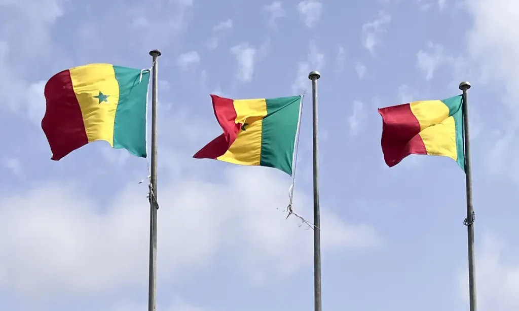 Bandeiras Do Senegal Onde Ocorreu O Forum Internacional De Dacar01 Foto Agência Brasil