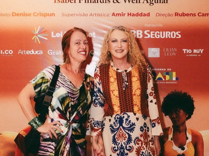 Amor Em Cena - Isabel Fillardis estreia espetáculo “O Começo do Fim” no Rio e é surpreendida com pedido de casamento