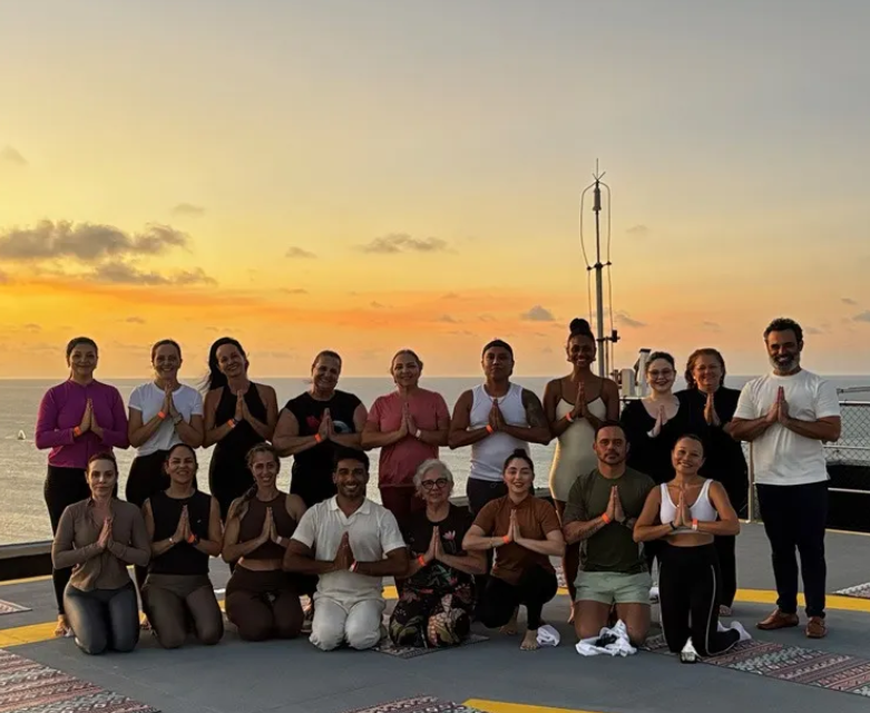 ‘Yoga nas Alturas’ transforma heliponto em experiência de bem-estar em Fortaleza