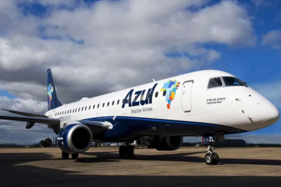 Passagens aéreas disparam no Brasil e média supera R$ 700 com pressão do combustível