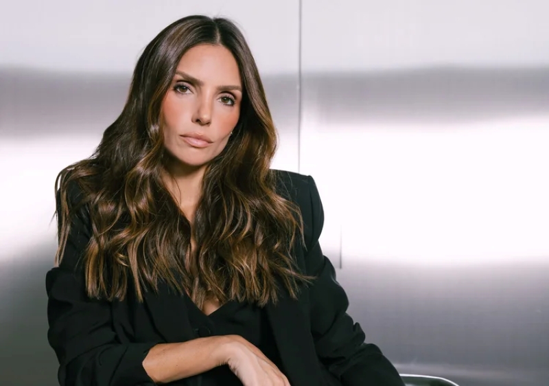 Carol Celico mira R$ 57 milhões ao expandir NIINI do digital para o varejo físico