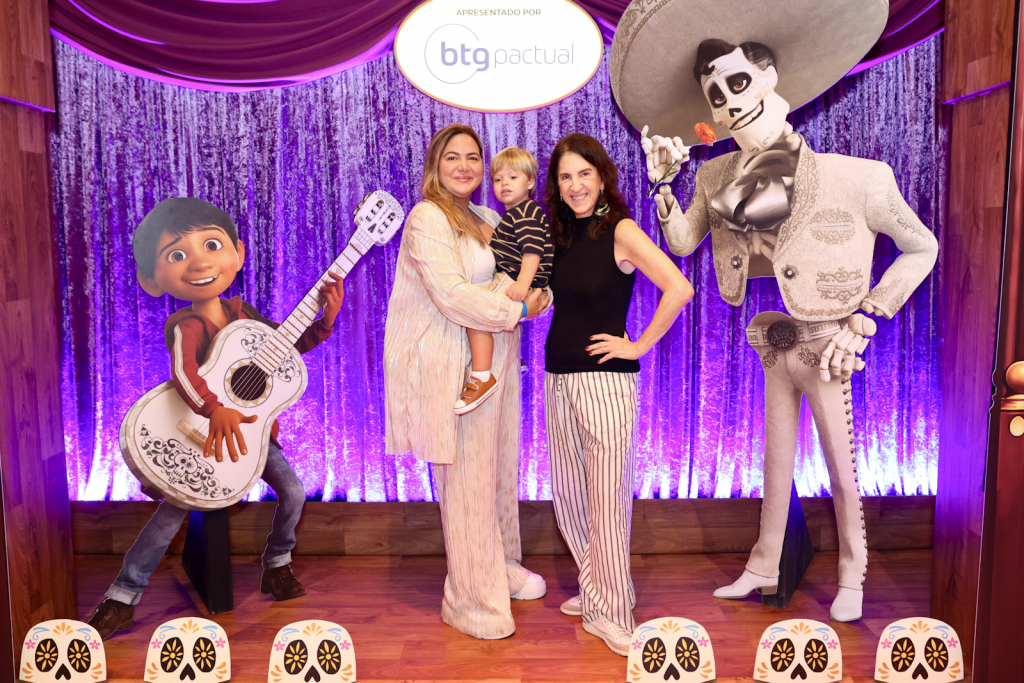 Carol Sampaio, Antonio Sampaio E Aniela Jordan 1739