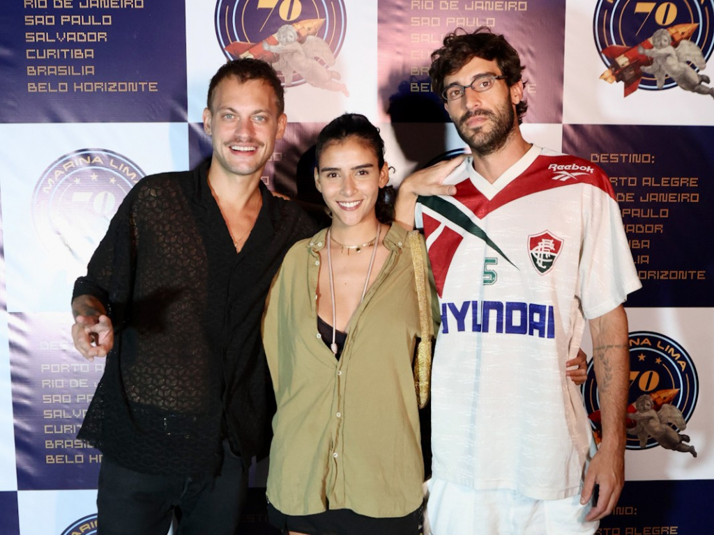 Carolina Victor, Wayan Barros E Américo José