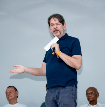 Cid Gomes reforça papel de Elmano de Freitas na montagem da aliança para 2026