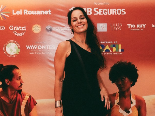 Amor Em Cena - Isabel Fillardis estreia espetáculo “O Começo do Fim” no Rio e é surpreendida com pedido de casamento