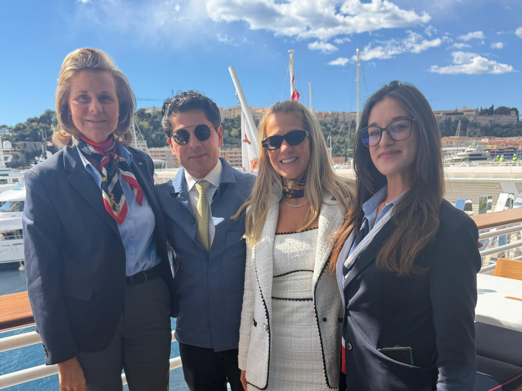 Comitiva Brasileira No Yacht Club De Mônaco 2