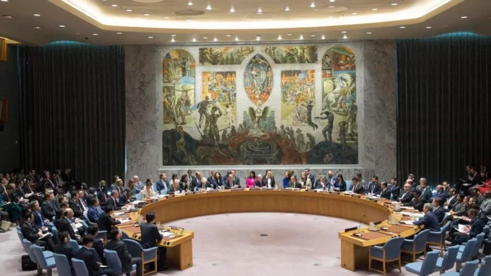 Rússia e China vetam resolução sobre Ormuz em Conselho de Segurança