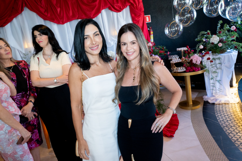 Special B-Day - Almoço surpresa marca o aniversário de Riana Aguiar no Allêz Brasserie