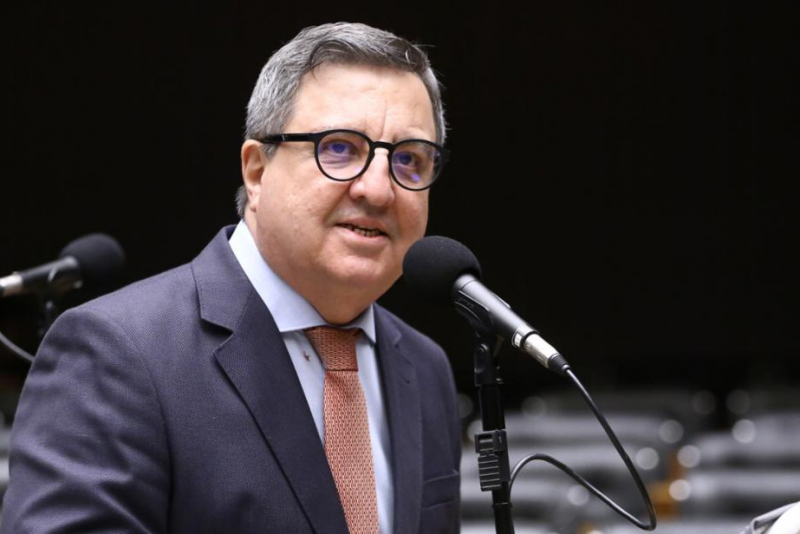 Danilo Forte migra para o PP e se reposiciona no tabuleiro de 2026