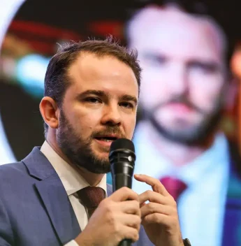 Novo comando na Fazenda enfrenta limites do ajuste e risco de desancoragem