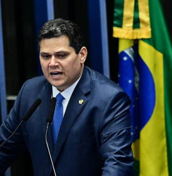 Senado abre semana decisiva com sabatinas para STF, TST e DPU