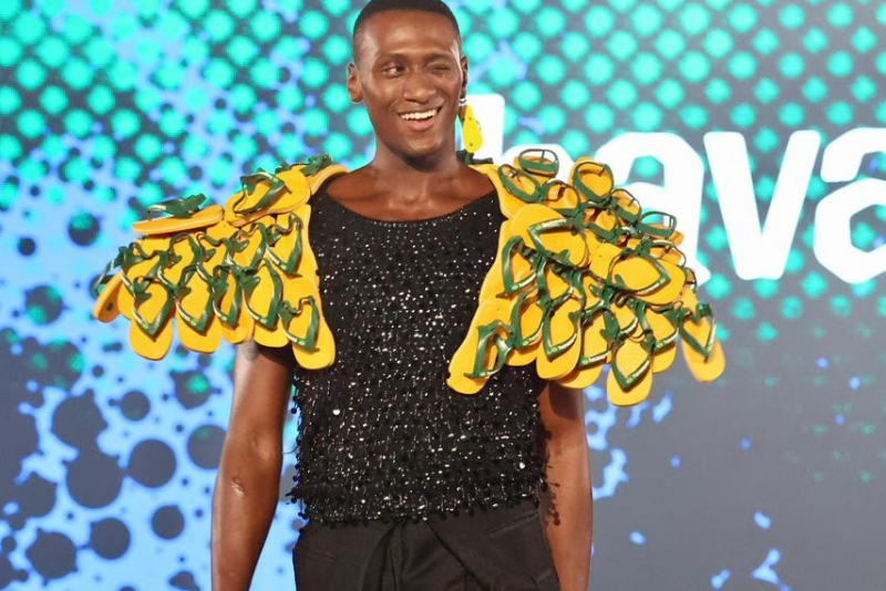 onde tudo começou - Vini Jr. ativa collab com Havaianas em São Gonçalo, no Rio de Janeiro