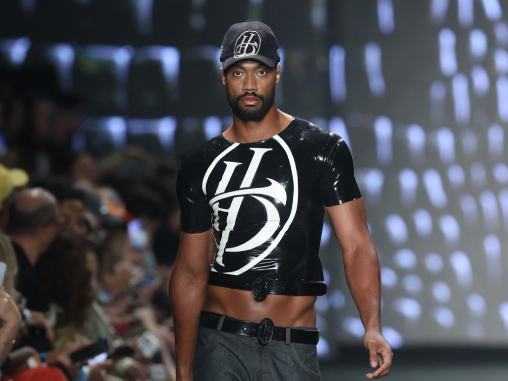 Desfile Dendezeiro 75