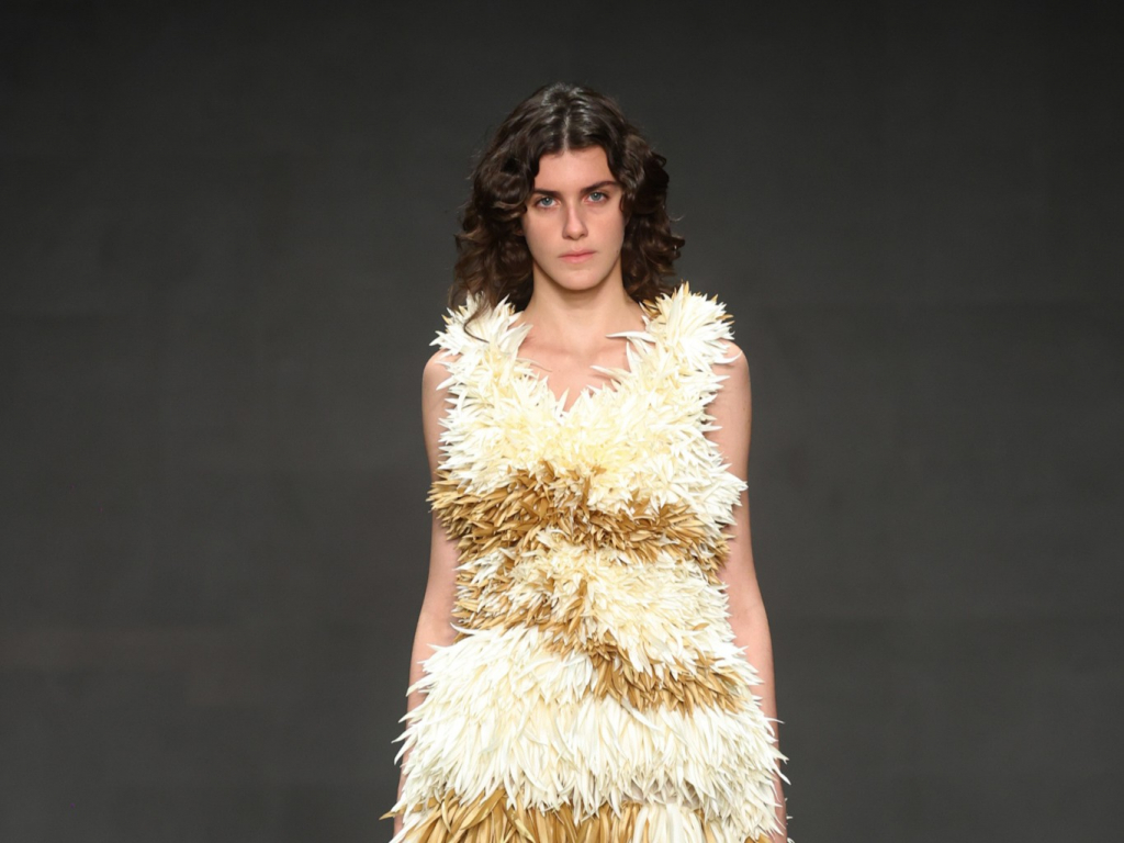 Desfile Lucas Leão 01