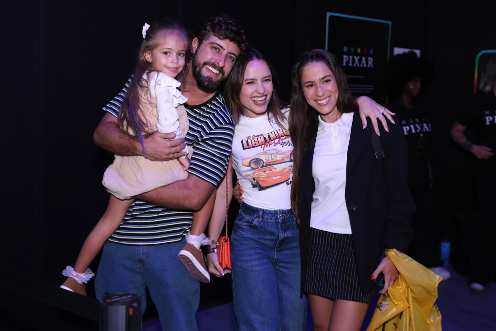 Eike Duarte, A Filha Filipa, Larissa Manoela E Natalia Vivacqua 2