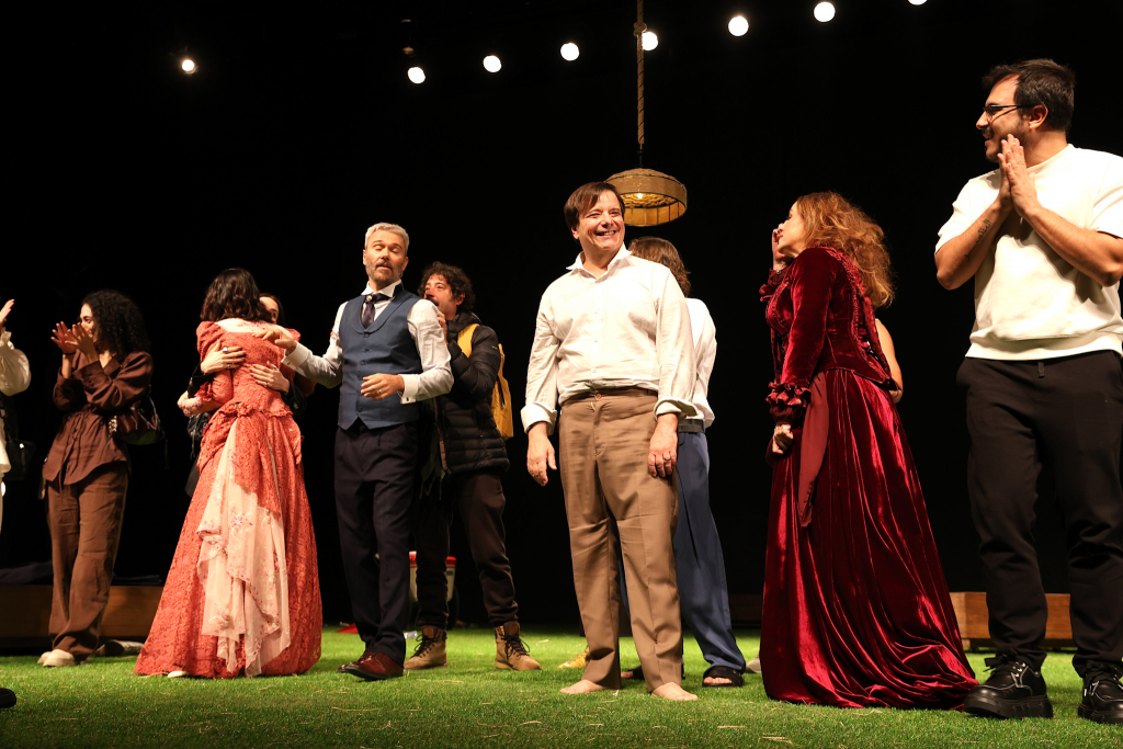 Elenco Nos Aplausos 01