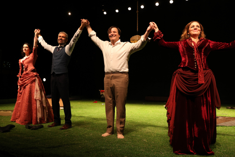 NO RIO - Estreia do espetáculo “O Deus da Carnificina” leva artistas ao Teatro TotalEnergies