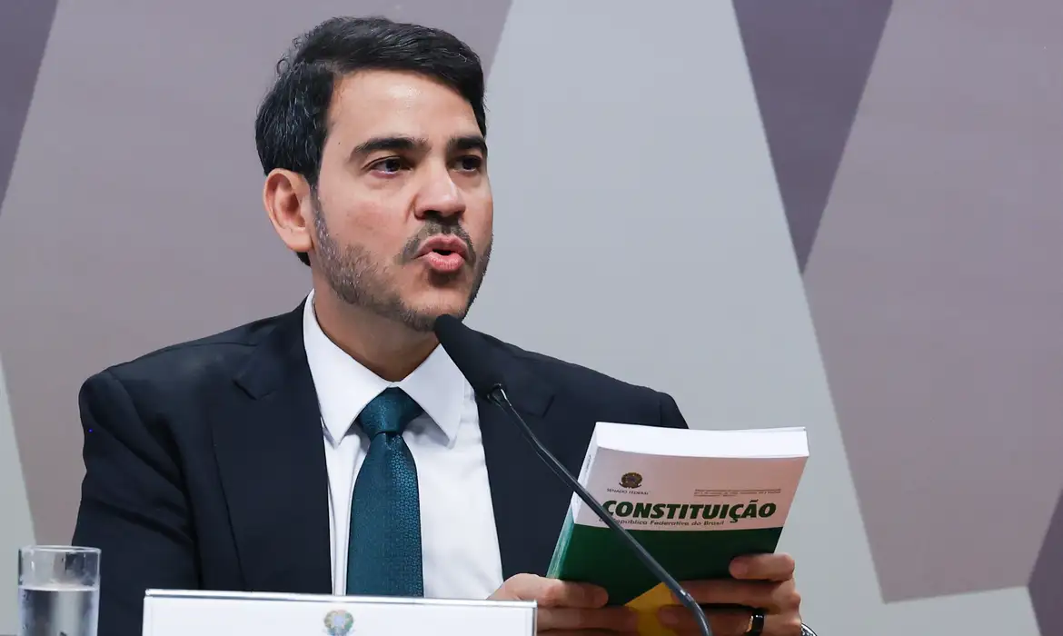 Em sabatina, Messias defende autocontenção do STF em pautas polêmicas